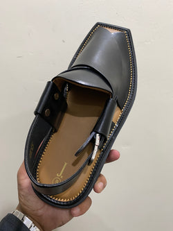 Classic Cross Kaptaan Chappal (Black)