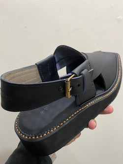 Matt Finish Kaptaan Chappal (Black)