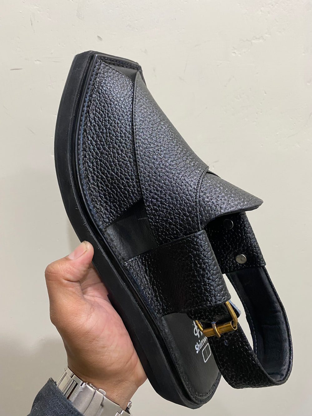 Pebble Grain Kaptaan Chappal (Black)